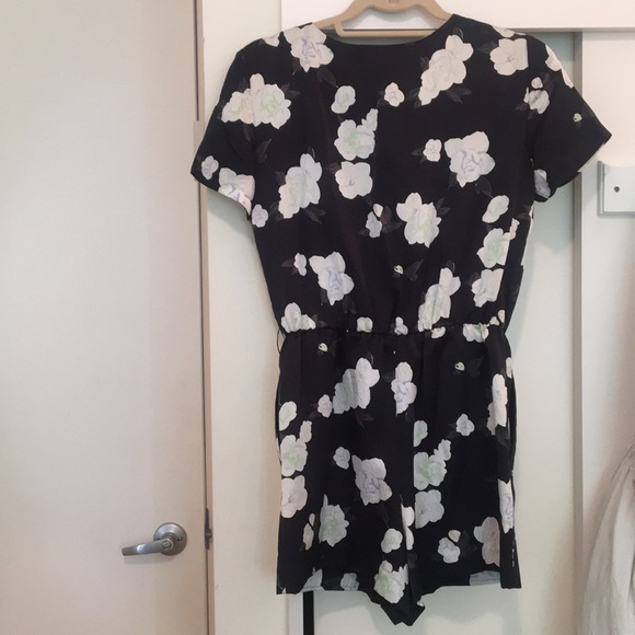 Club Monaco Silk Romper - Picture 4 of 4